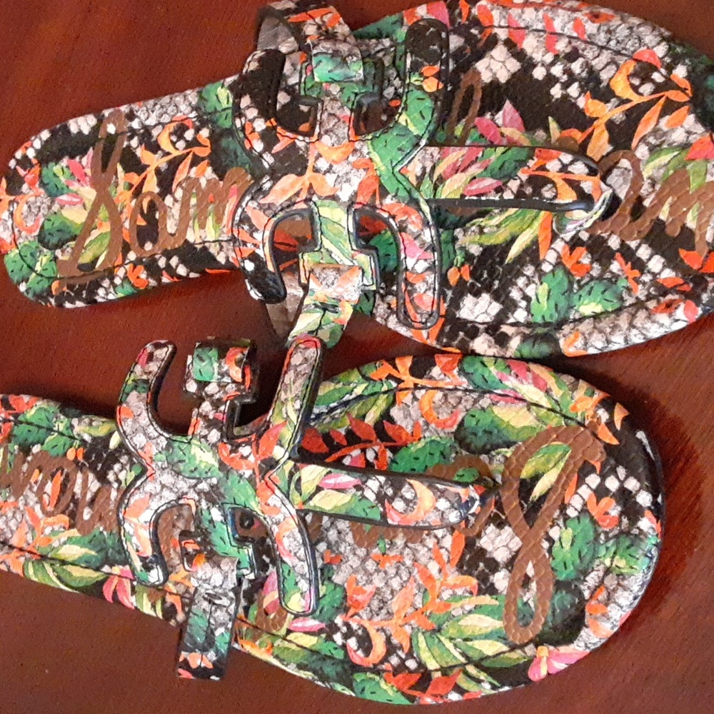 Sam Edelman - Picture 3 of 5